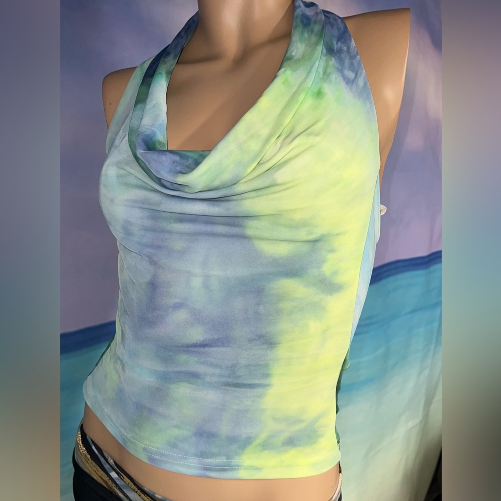 Halter top, Open back